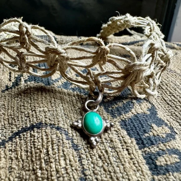 1990’s Macrame necklace with Malachite and silver pendant. - Picture 5 of 13
